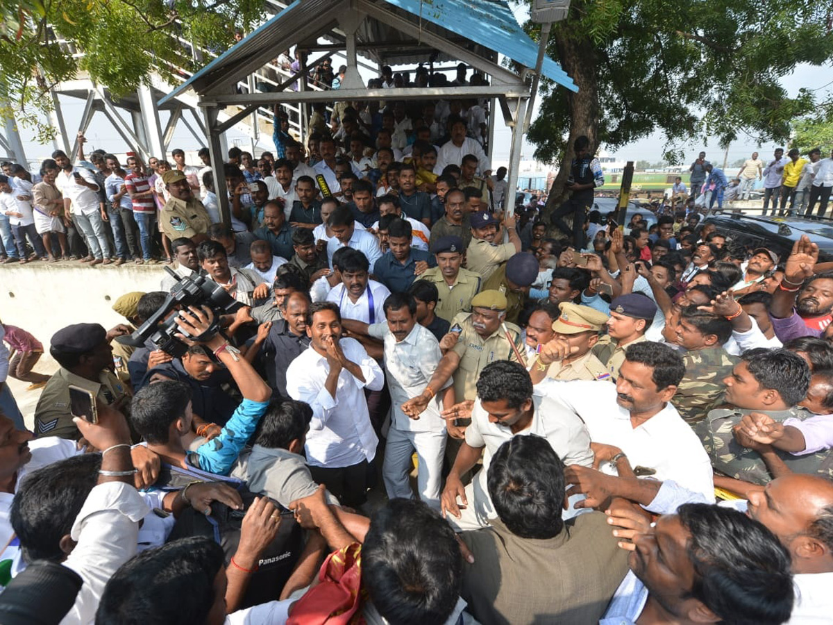 Ys Jagan Mohan Reddy at Tirumala Tirupati Photo Gallery - Sakshi5