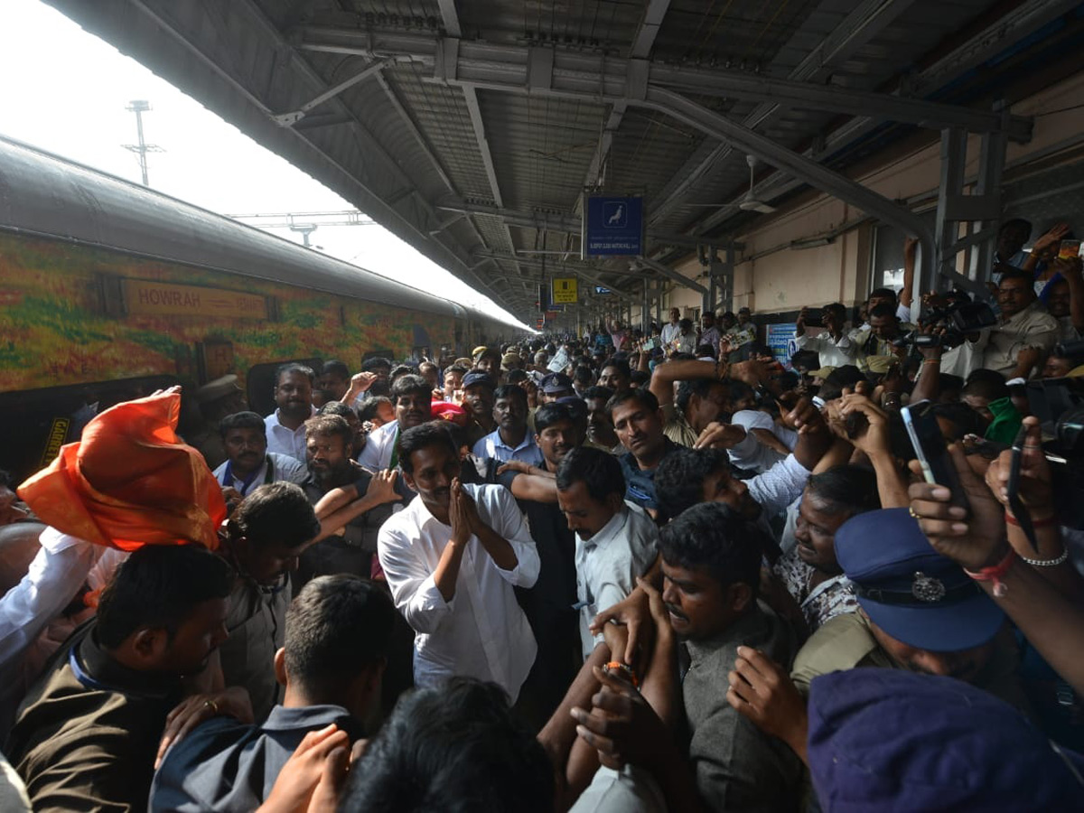 Ys Jagan Mohan Reddy at Tirumala Tirupati Photo Gallery - Sakshi6