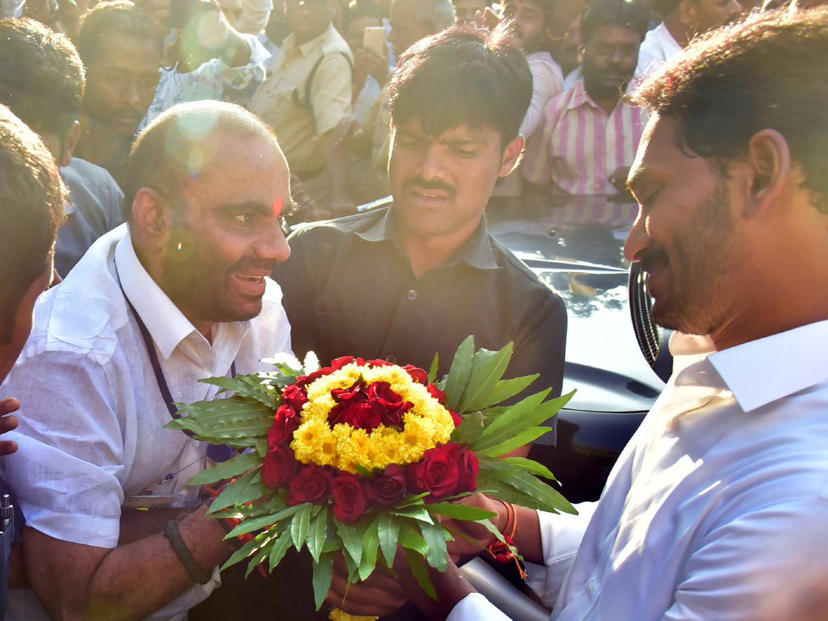 YS Jagan Mohan Reddy in Tirumala Photo Gallery - Sakshi20