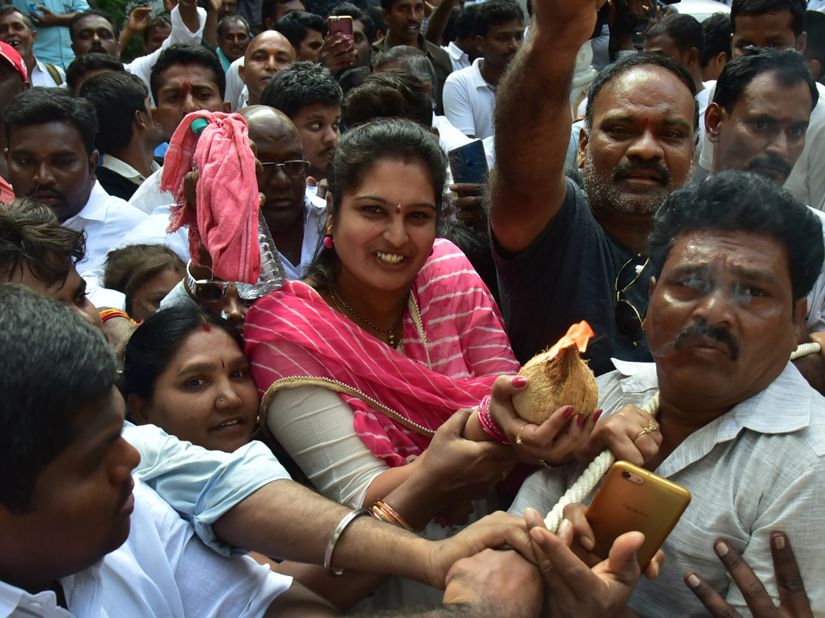 YS Jagan Mohan Reddy in Tirumala Photo Gallery - Sakshi22