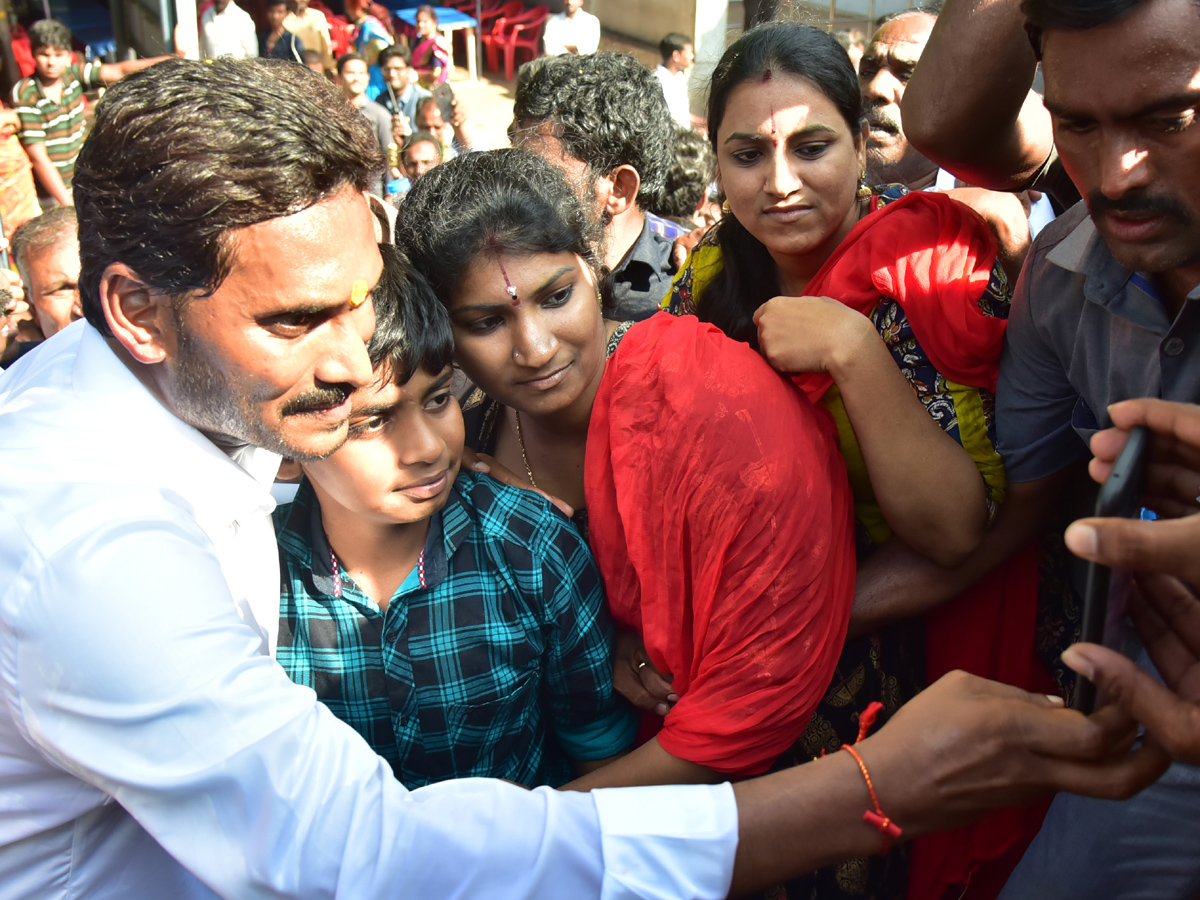 YS Jagan Mohan Reddy in Tirumala Photo Gallery - Sakshi26