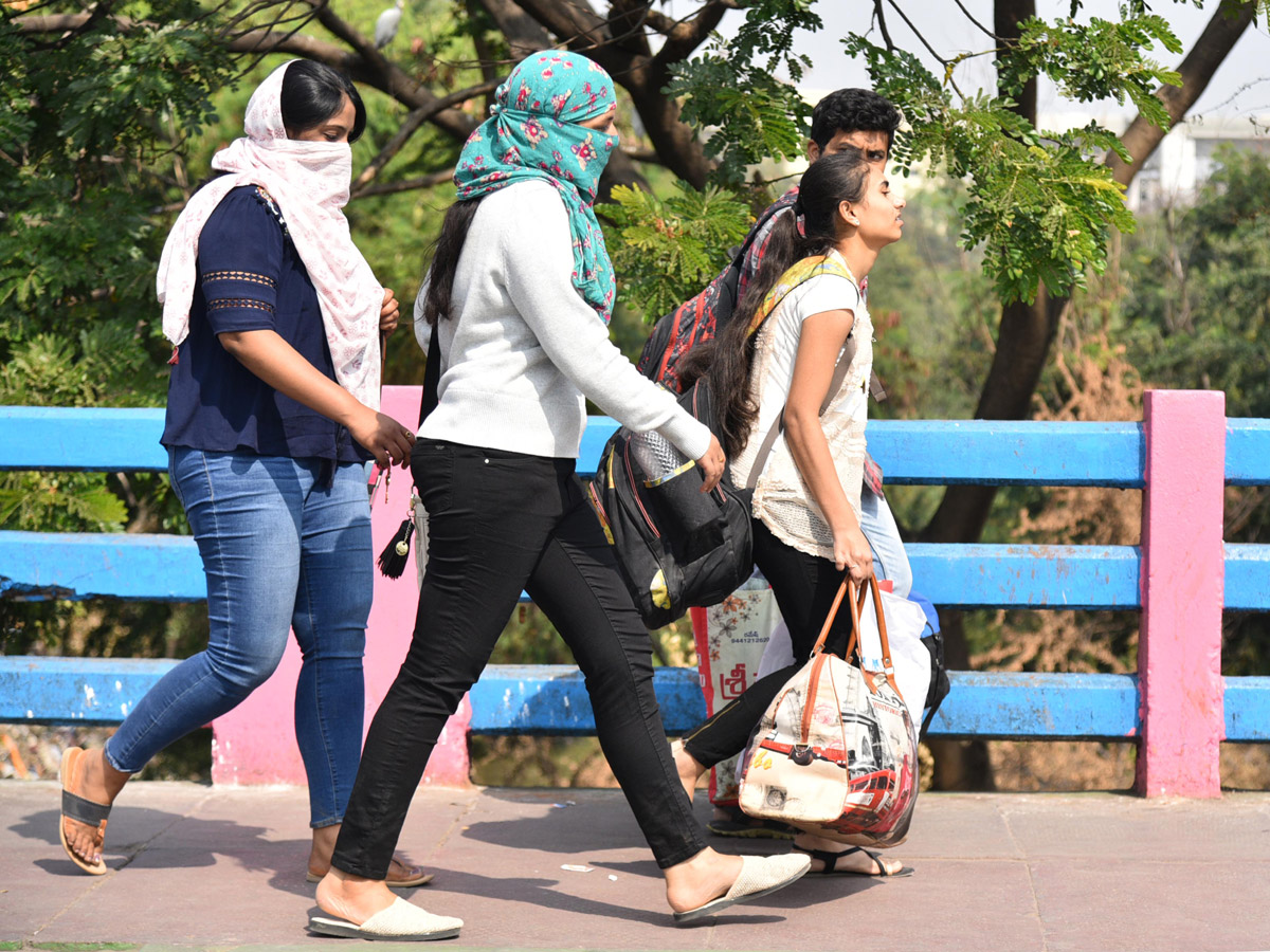 Heavy Rush in Secunderabad Railway Photo Gallery - Sakshi30