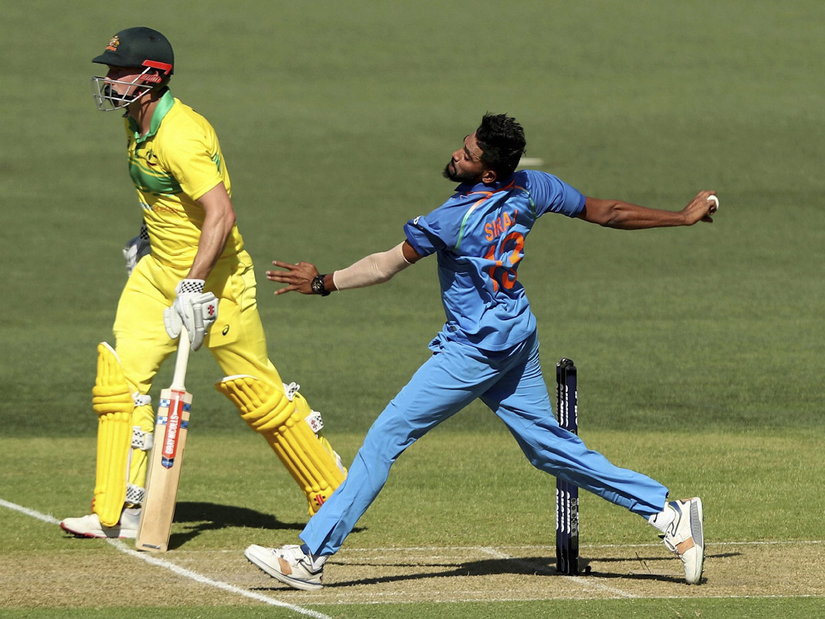 India won second one day match with Australia - Sakshi16