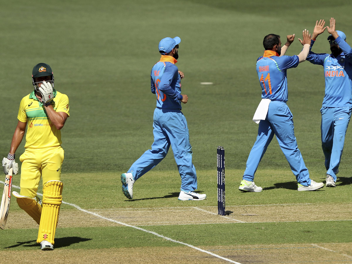 India won second one day match with Australia - Sakshi18