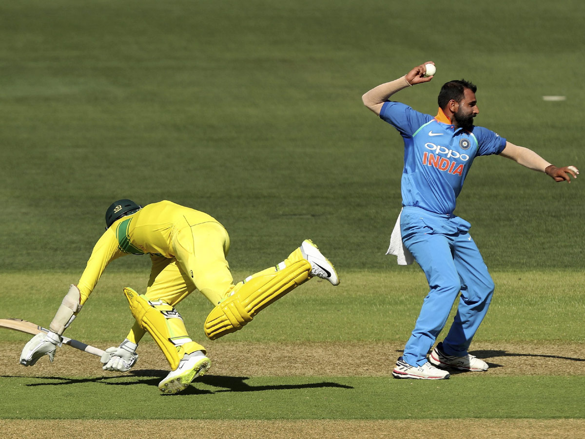 India won second one day match with Australia - Sakshi7