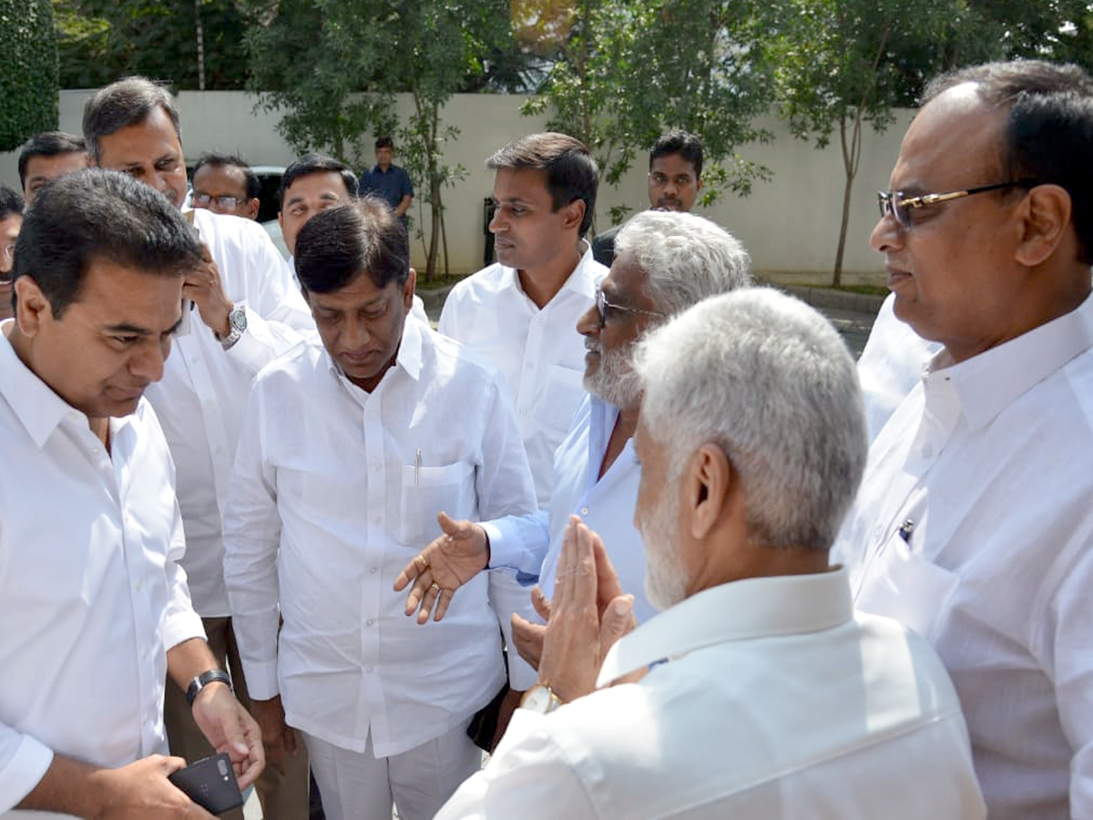 KTR Meets YS Jagan Photo Gallery - Sakshi6