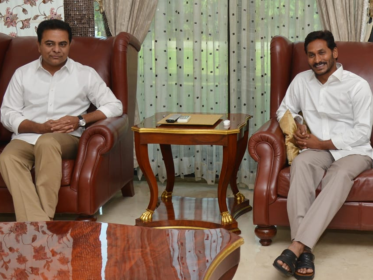 KTR Meets YS Jagan Photo Gallery - Sakshi2