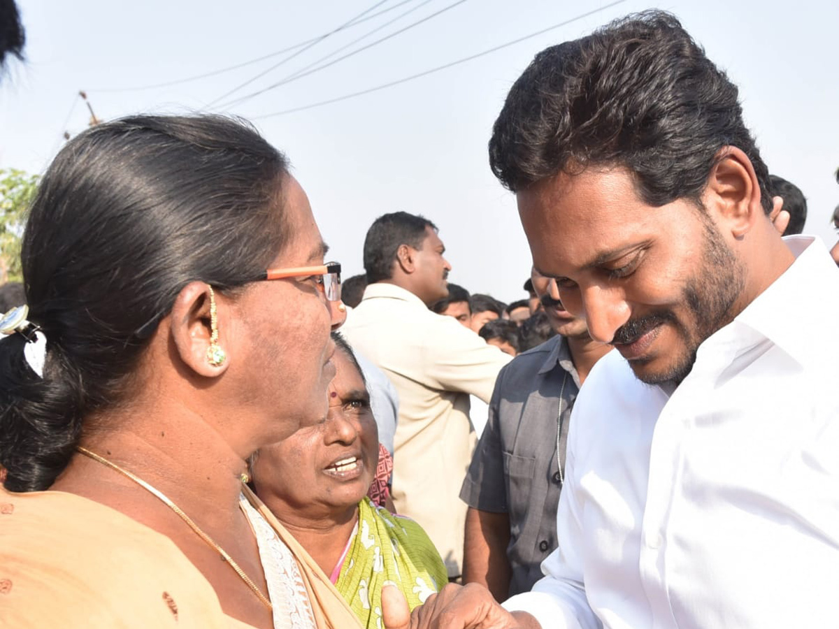 YS jagan padayatra at Srikakulam photo gallery - Sakshi10