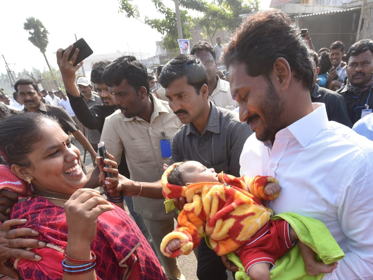 YS jagan padayatra at Srikakulam photo gallery - Sakshi12