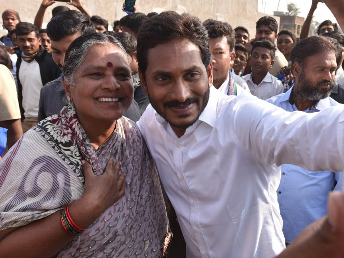 YS jagan padayatra at Srikakulam photo gallery - Sakshi14