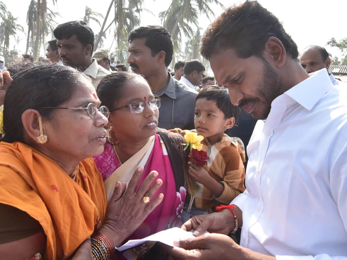 YS jagan padayatra at Srikakulam photo gallery - Sakshi21