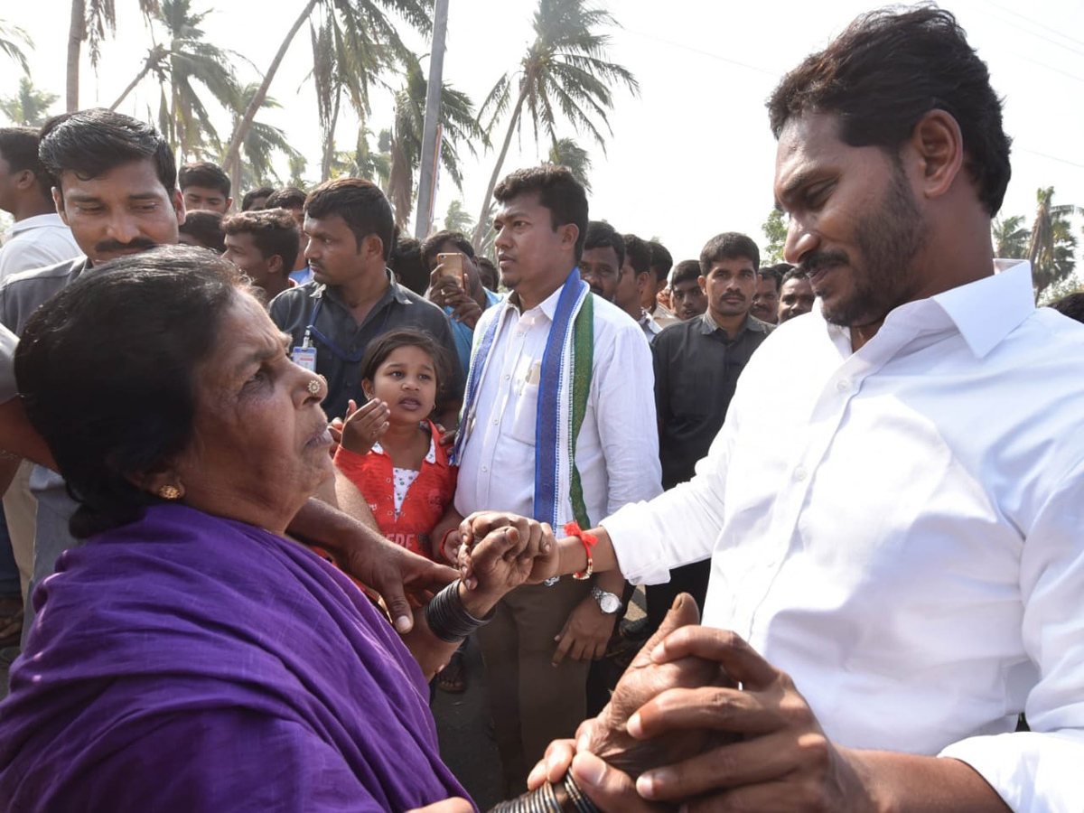 YS jagan padayatra at Srikakulam photo gallery - Sakshi25