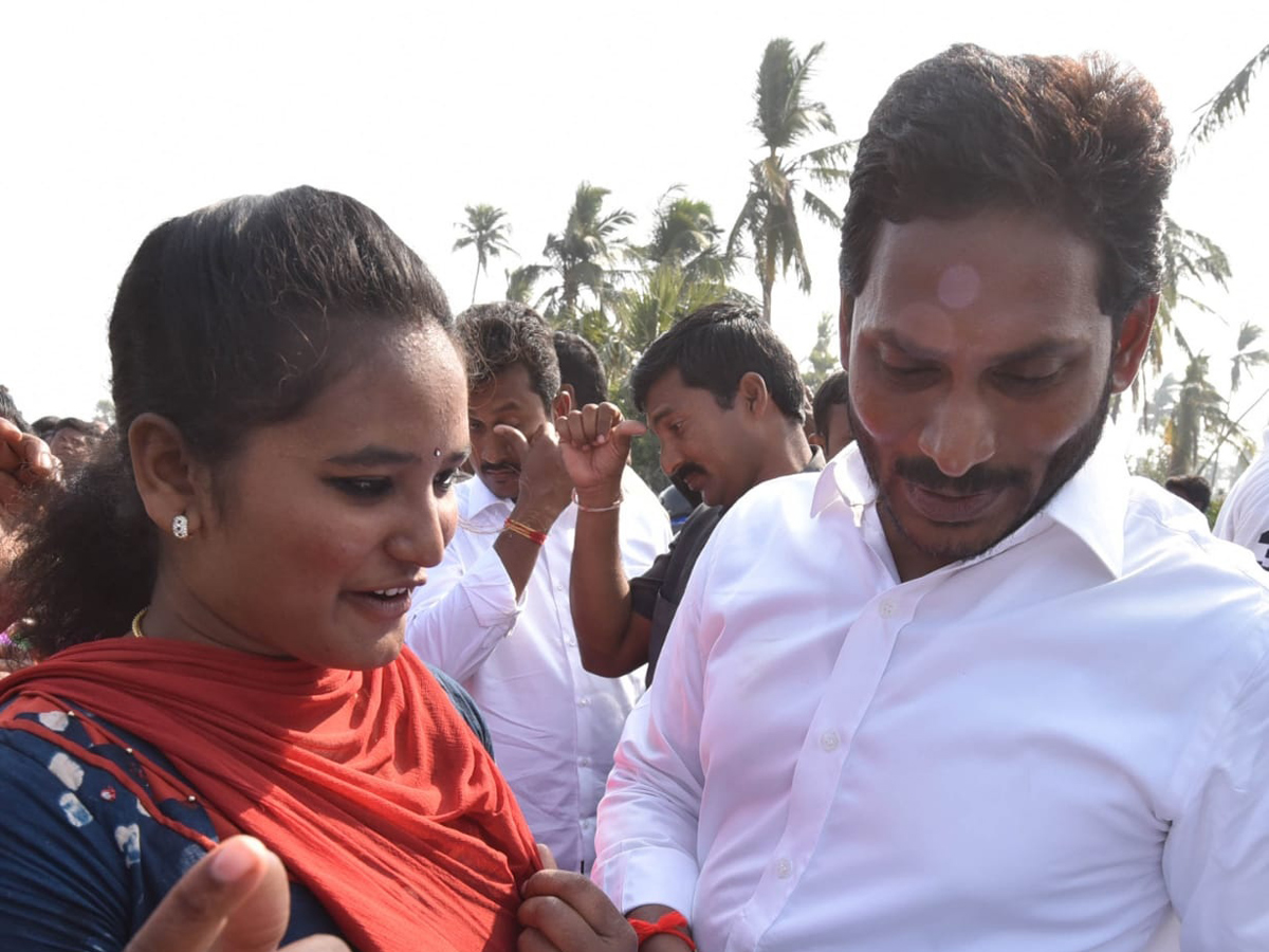 YS jagan padayatra at Srikakulam photo gallery - Sakshi3