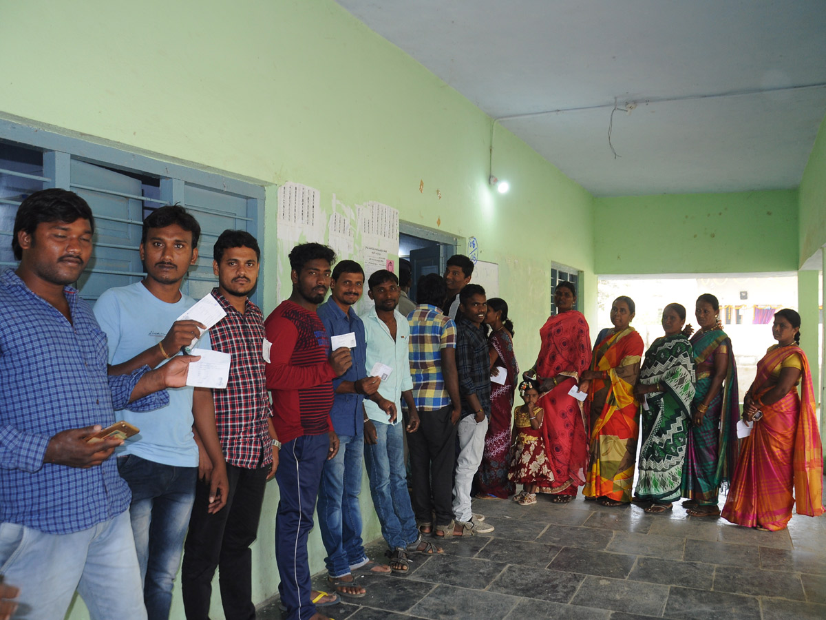 Telangana Panchayat Elections 2019 Photo Gallery - Sakshi13