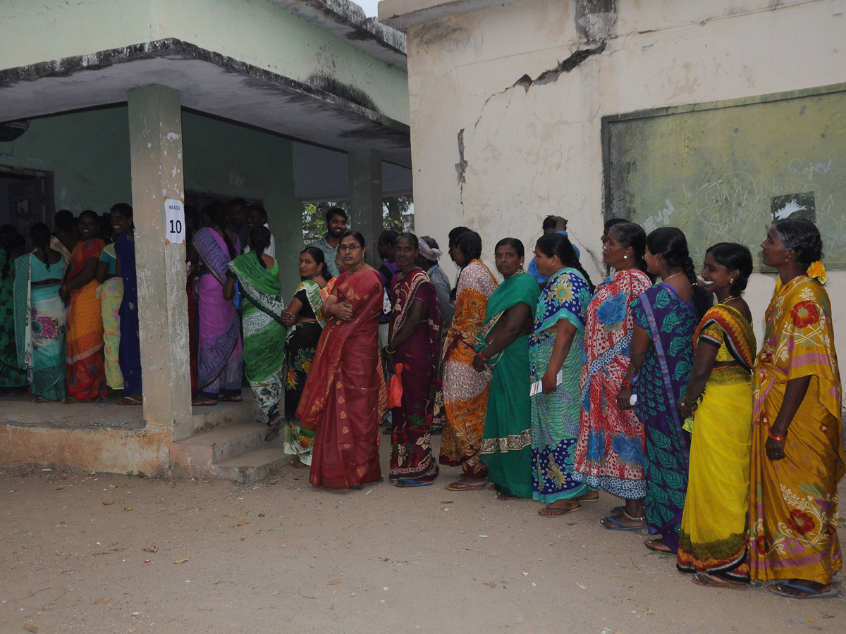 Telangana Panchayat Elections 2019 Photo Gallery - Sakshi14