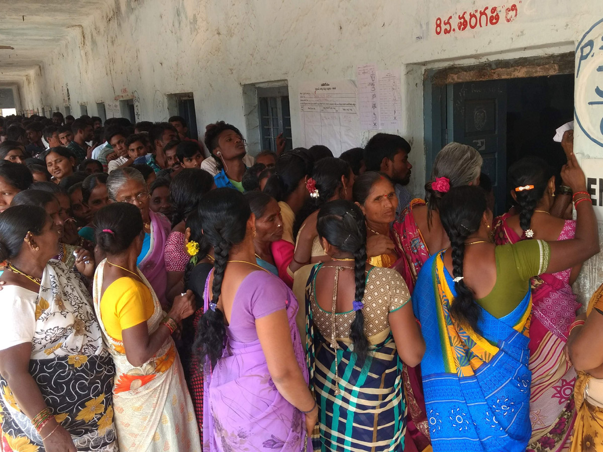 Telangana Panchayat Elections 2019 Photo Gallery - Sakshi6