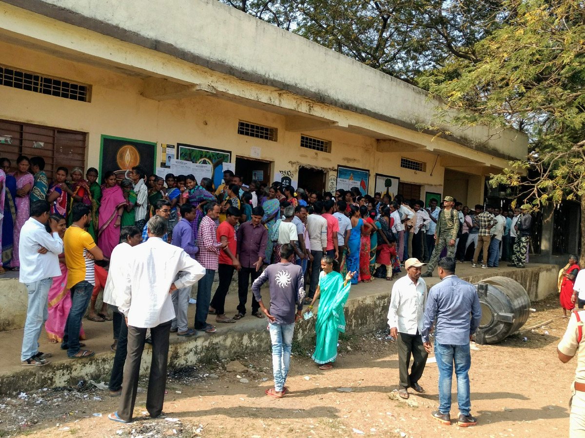 Telangana Panchayat Elections 2019 Photo Gallery - Sakshi9