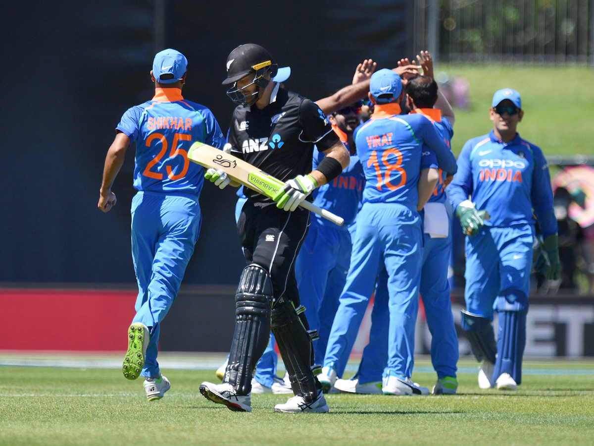 India won first one day match with newzealand photo Gallery - Sakshi17