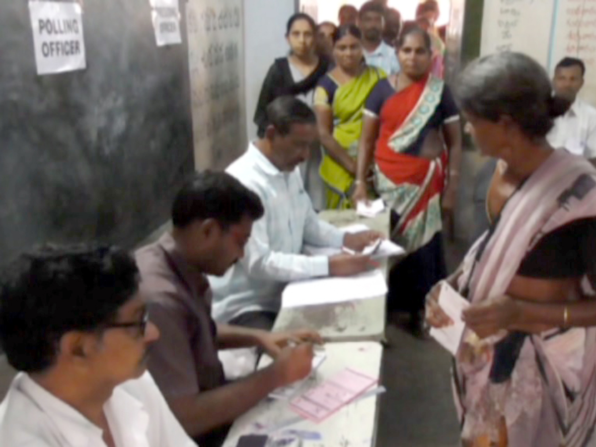 grama panchayat election in telangana Photo Gallery - Sakshi6