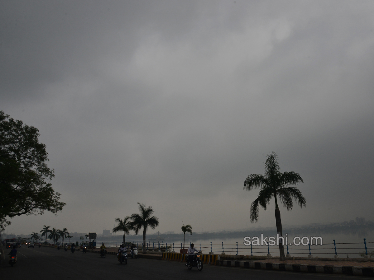 Storm effect In Hyderabad - Sakshi7