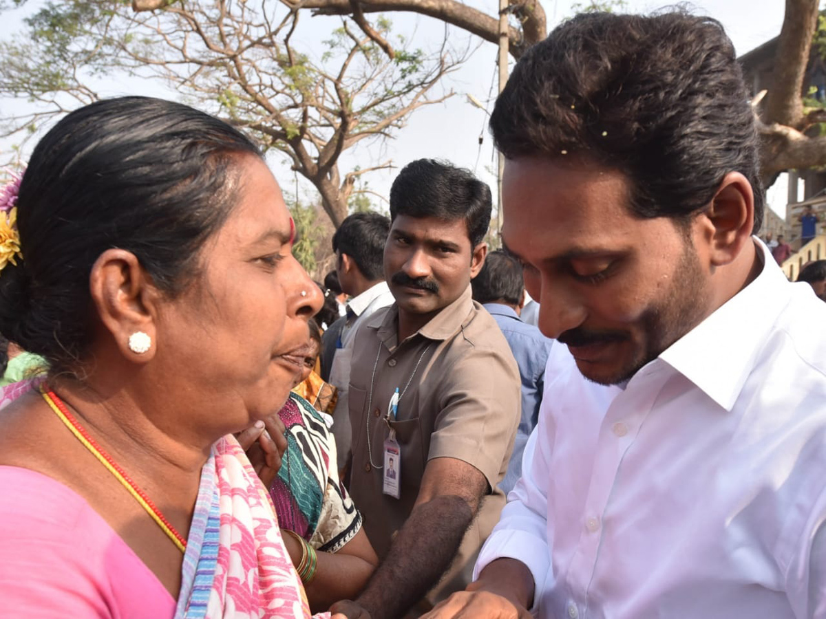 YS jagan padayatra at Sikakulam District photo gallery - Sakshi2