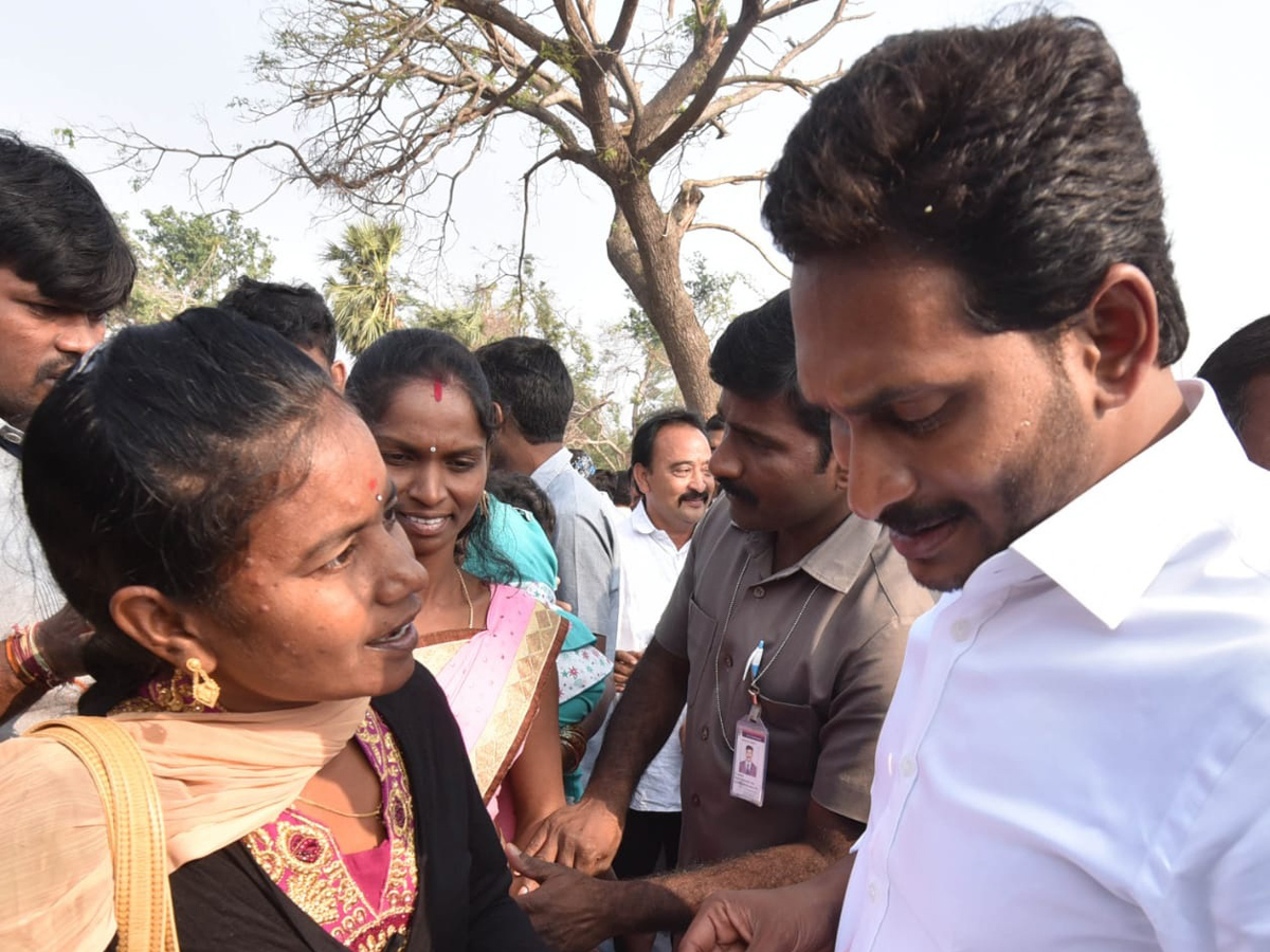 YS jagan padayatra at Sikakulam District photo gallery - Sakshi3