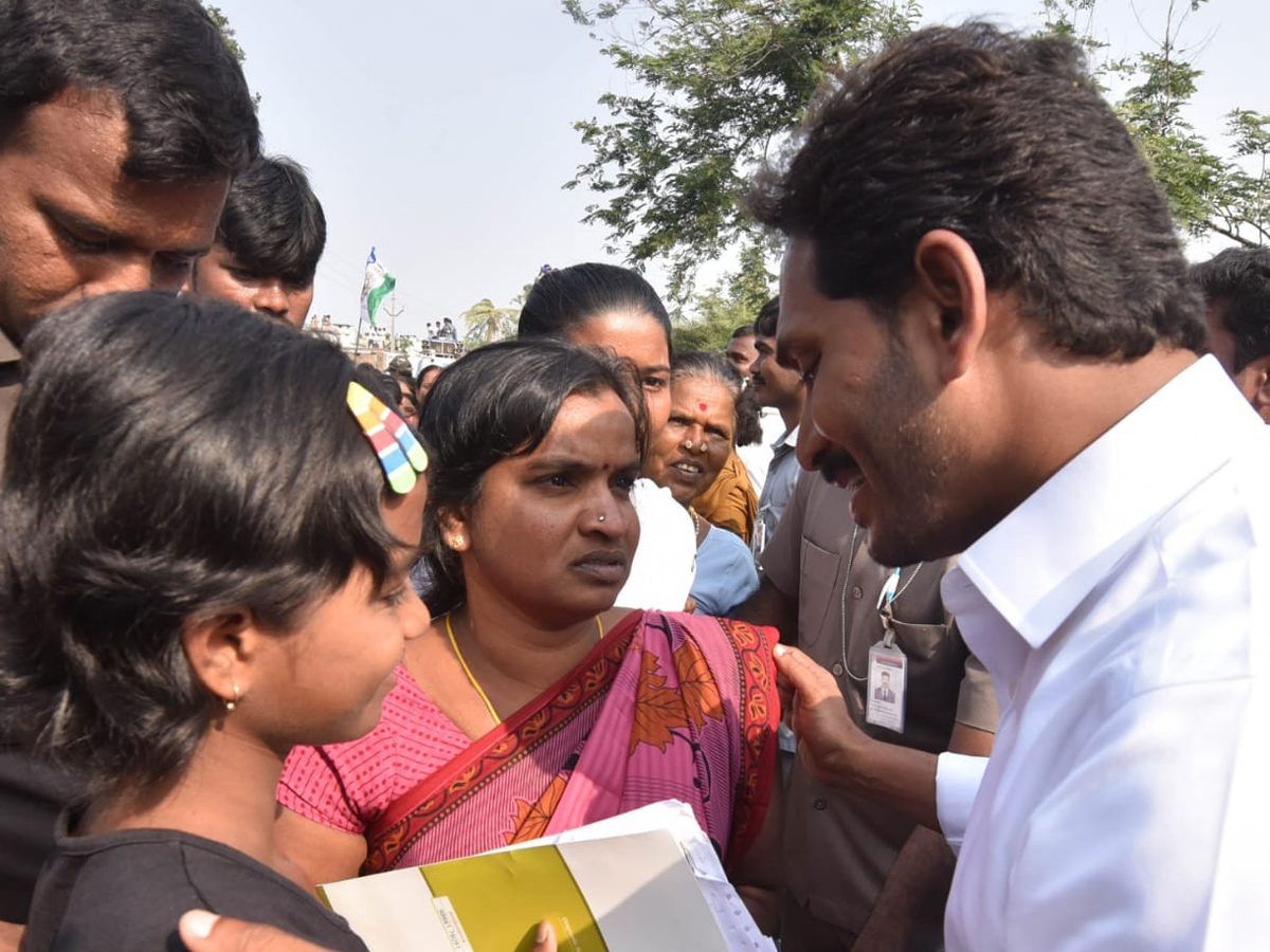 YS jagan padayatra at Sikakulam District photo gallery - Sakshi4