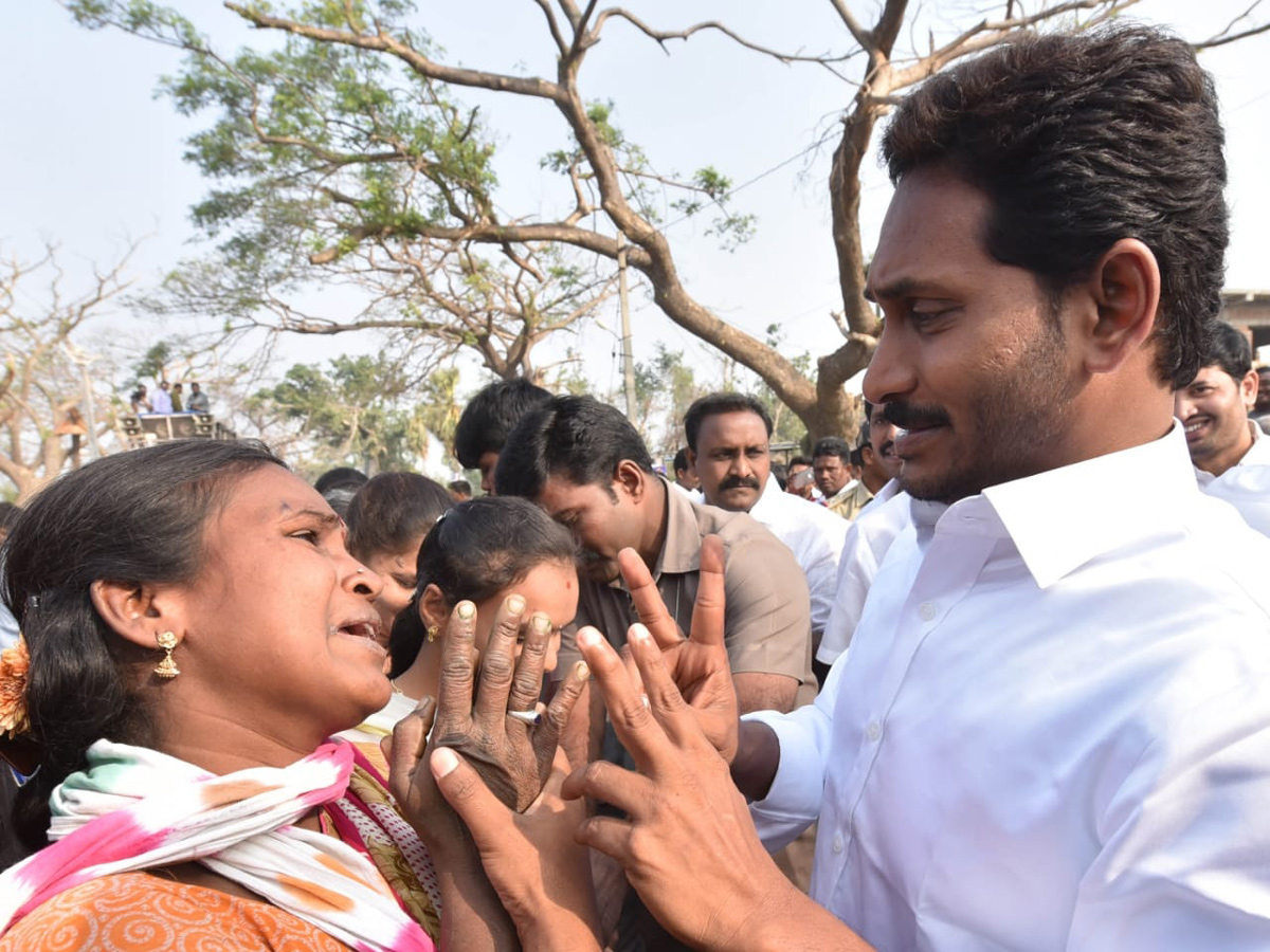 YS jagan padayatra at Sikakulam District photo gallery - Sakshi8