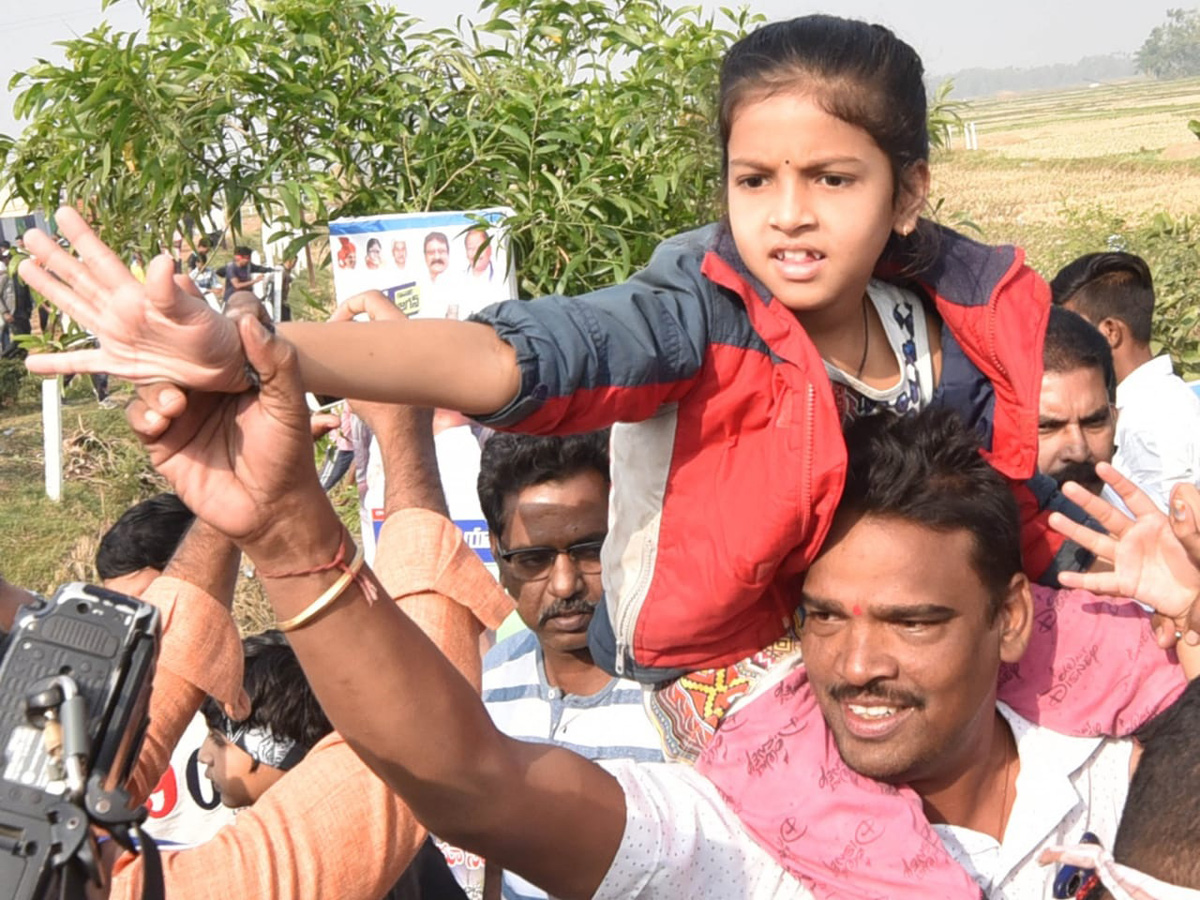 338th Day PrajaSankalpaYatra - Sakshi12