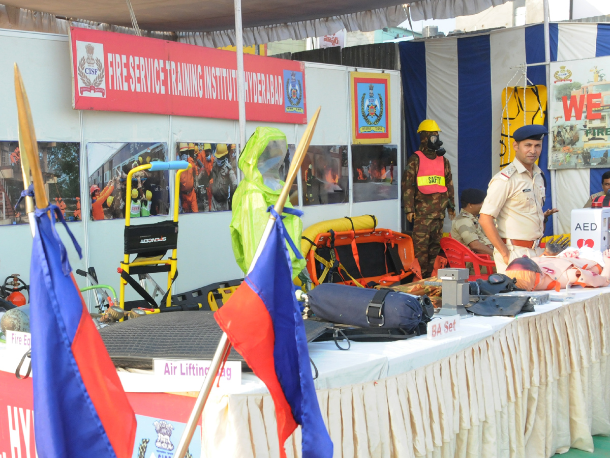 CISF at Necklace road Photo Gallery - Sakshi13