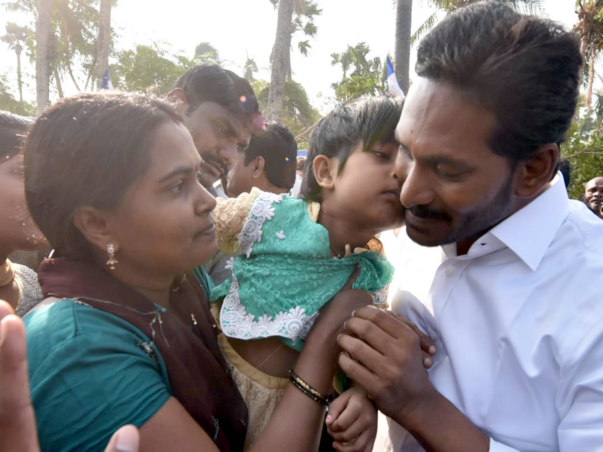 YS Jagan PrajaSankalpaYatra Day 339th Photo Gallery - Sakshi11