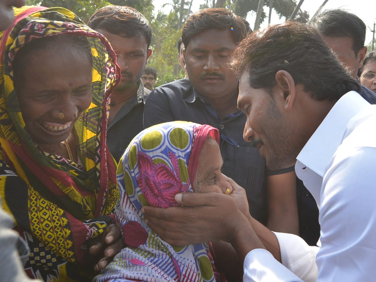 YS Jagan PrajaSankalpaYatra Day 339th Photo Gallery - Sakshi29