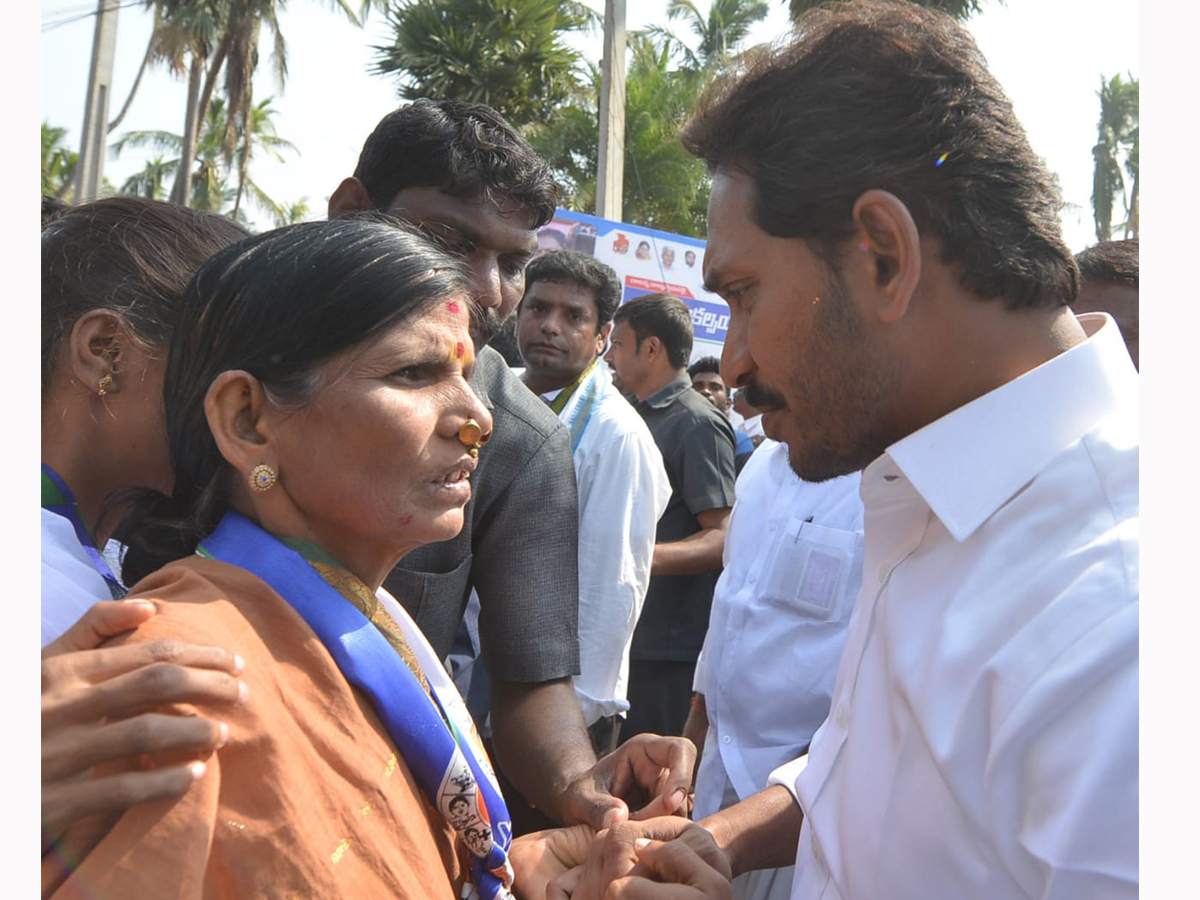 YS Jagan PrajaSankalpaYatra Day 339th Photo Gallery - Sakshi38