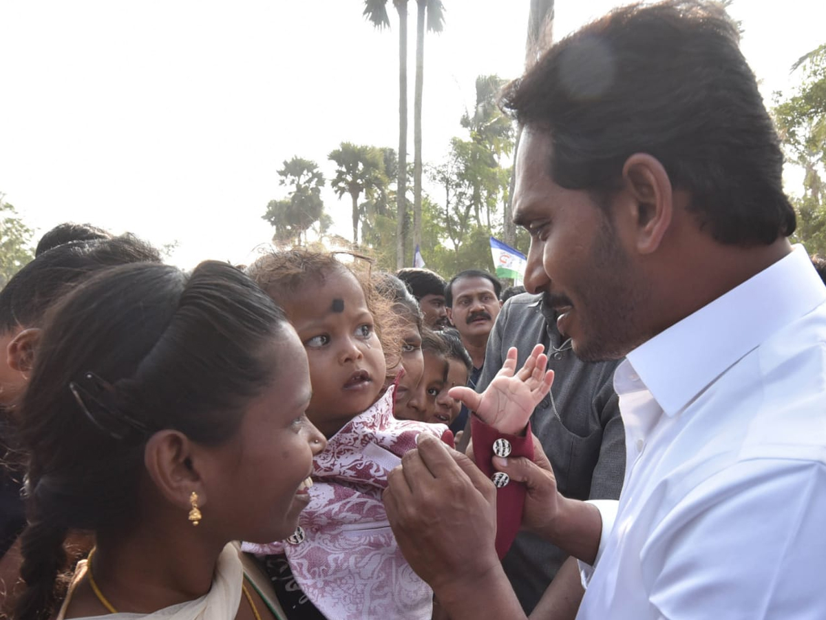 YS Jagan PrajaSankalpaYatra Day 339th Photo Gallery - Sakshi7