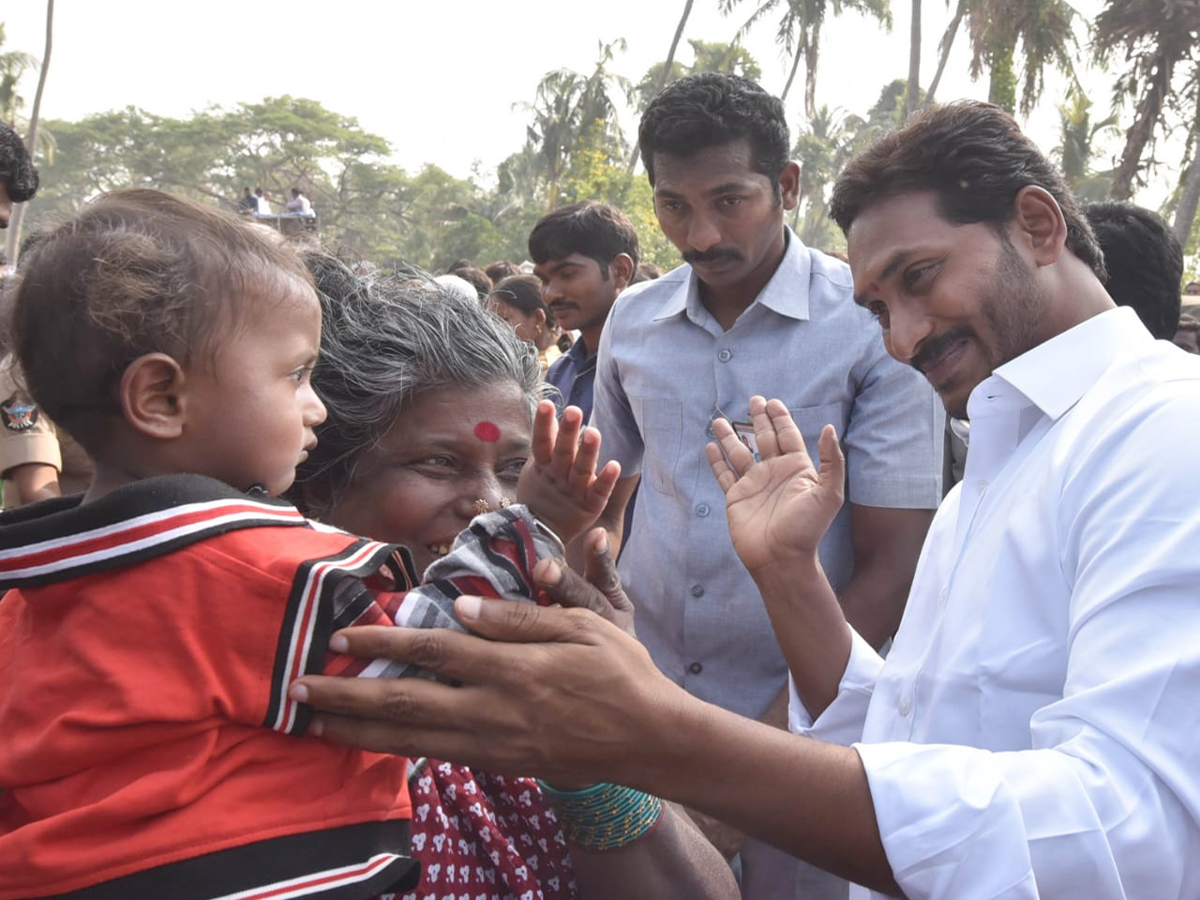 YS Jagan PrajaSankalpaYatra Day 340th Photo Gallery - Sakshi2