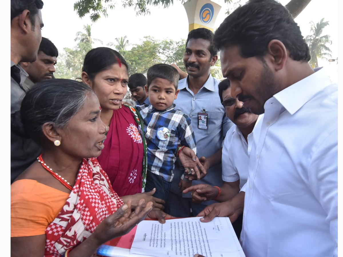 YS Jagan PrajaSankalpaYatra Day 340th Photo Gallery - Sakshi26