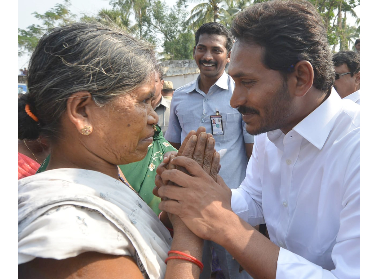 YS Jagan PrajaSankalpaYatra Day 340th Photo Gallery - Sakshi30