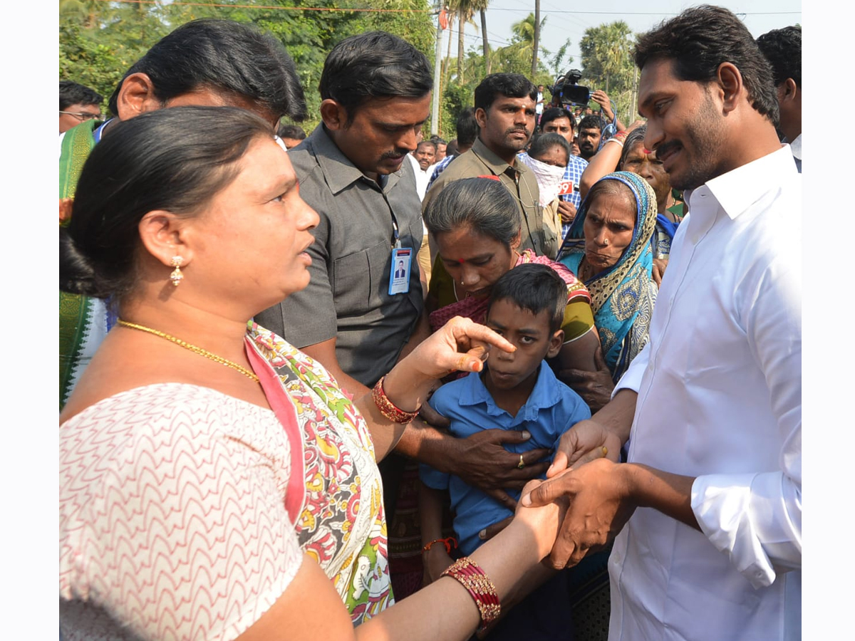 YS Jagan PrajaSankalpaYatra Day 340th Photo Gallery - Sakshi40