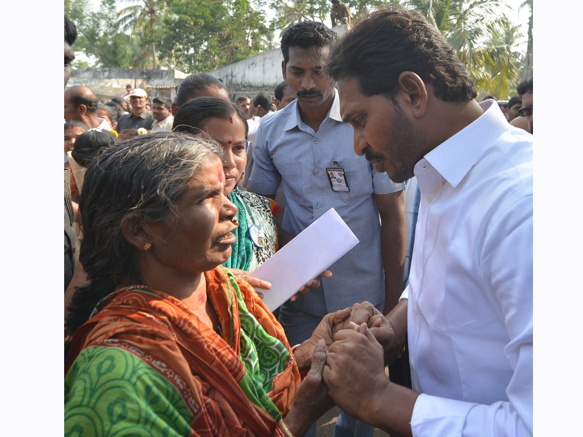 YS Jagan PrajaSankalpaYatra Day 340th Photo Gallery - Sakshi46