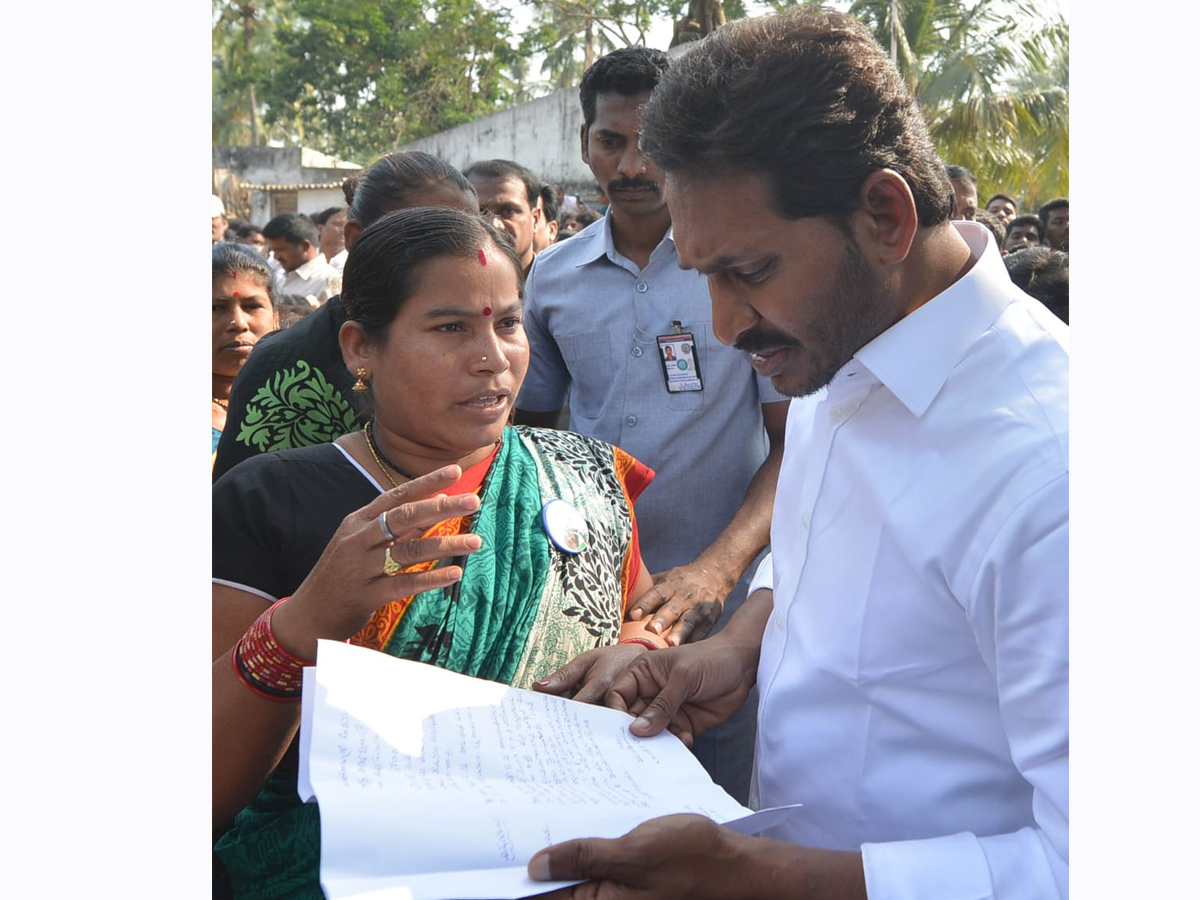 YS Jagan PrajaSankalpaYatra Day 340th Photo Gallery - Sakshi47