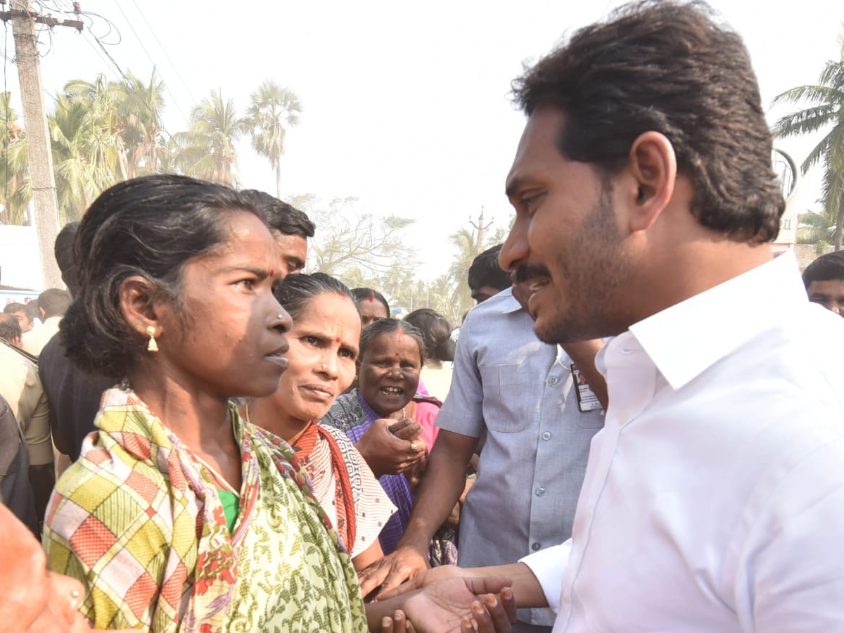 YS Jagan PrajaSankalpaYatra Day 340th Photo Gallery - Sakshi6