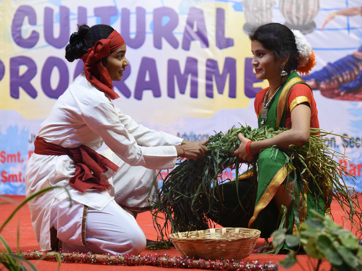 Ladies Special Day At Nampally Numaish Exhibition 2019 Photo Gallery - Sakshi5