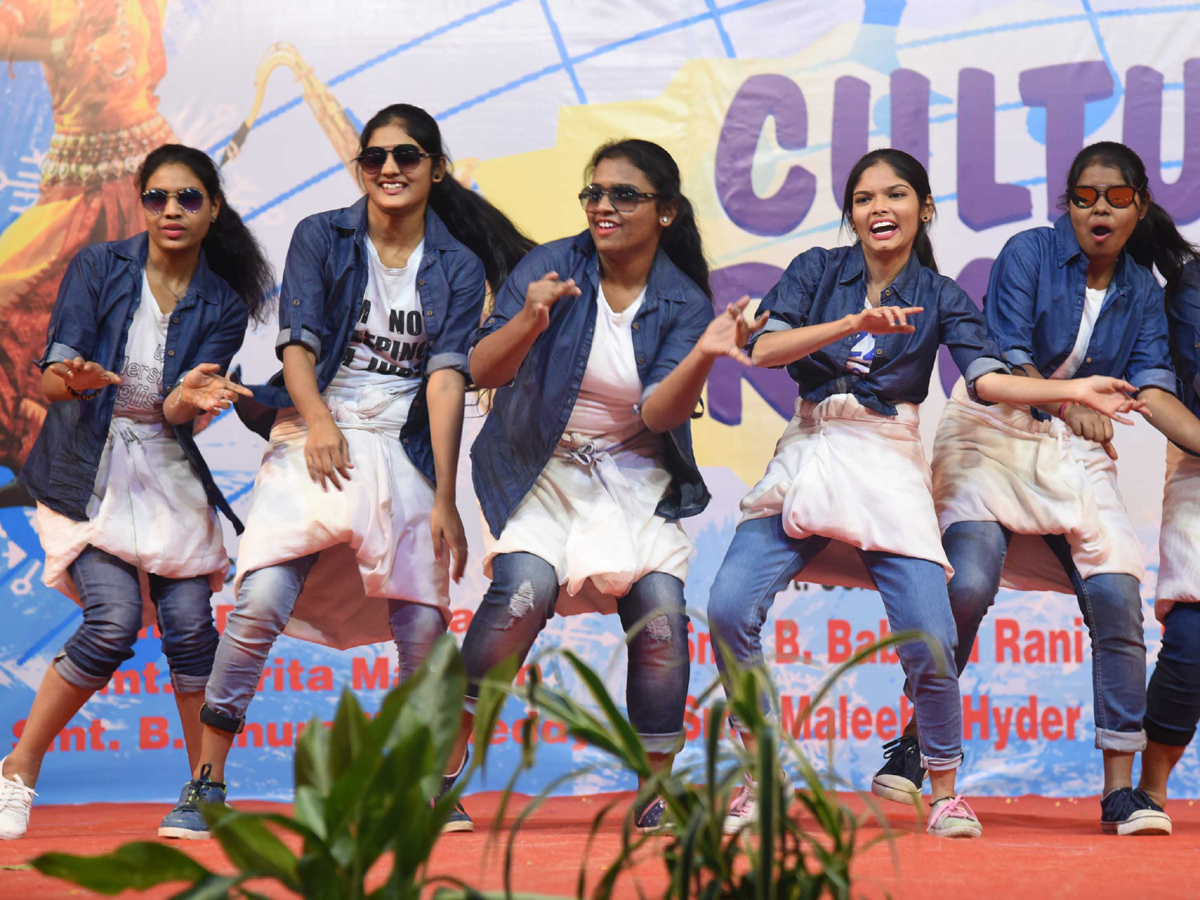 Ladies Special Day At Nampally Numaish Exhibition 2019 Photo Gallery - Sakshi6