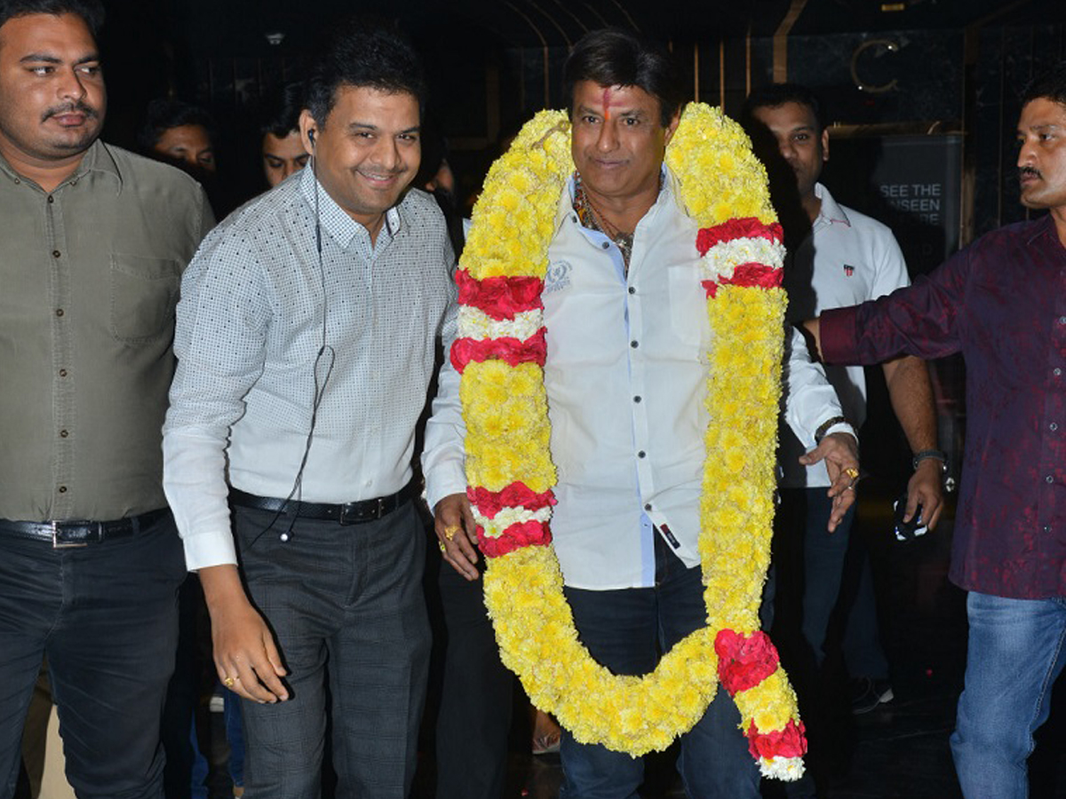 Nandamuri Family At Special Screening of NTR Kathanayakudu Photo Gallery - Sakshi1