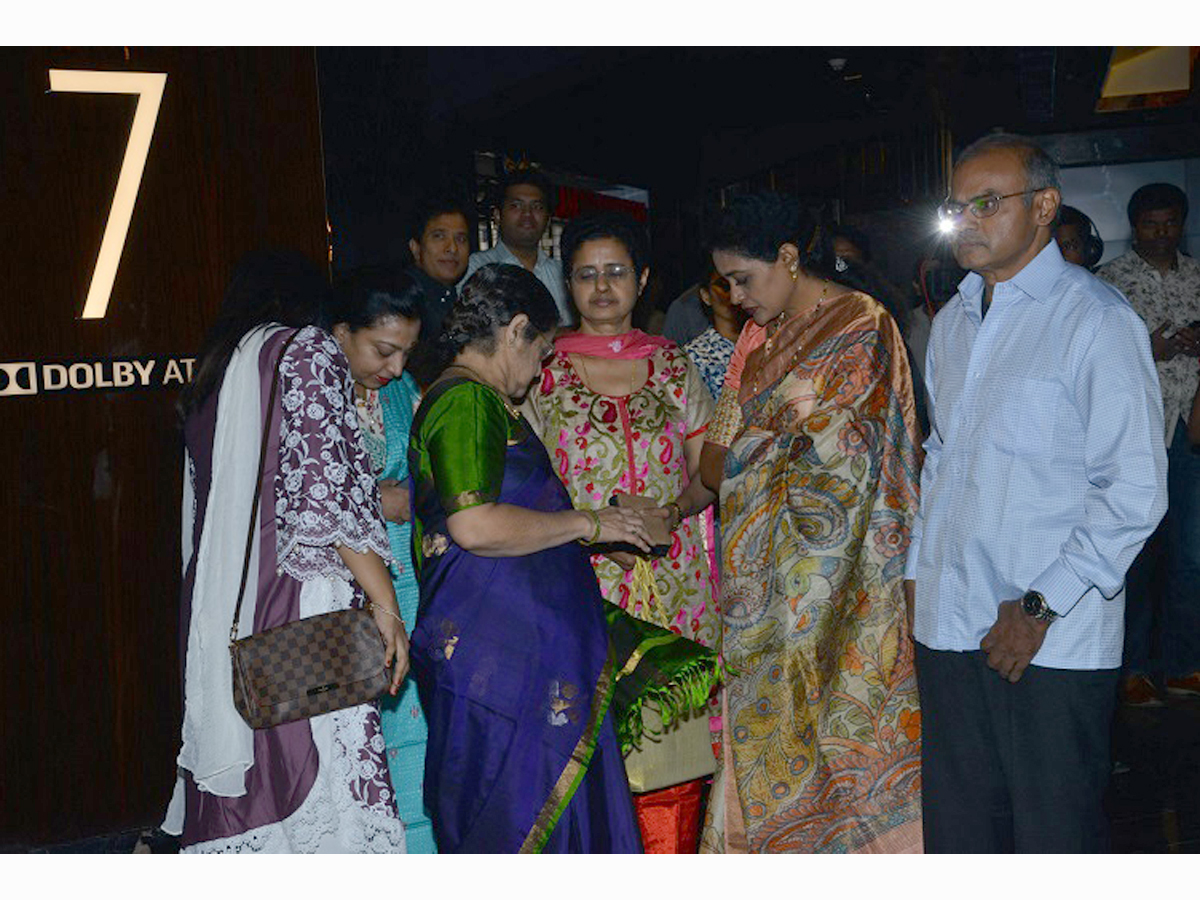 Nandamuri Family At Special Screening of NTR Kathanayakudu Photo Gallery - Sakshi6