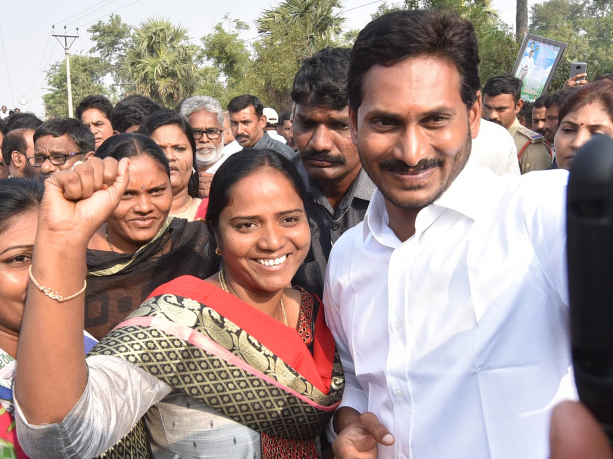 YS Jagan PrajaSankalpaYatra Day 341 Photo Gallery - Sakshi4