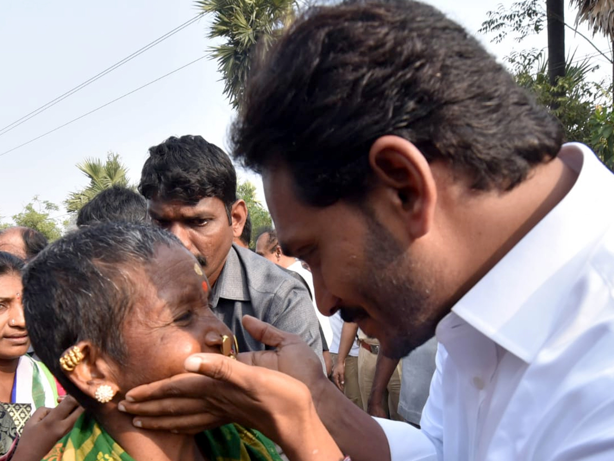 YS Jagan PrajaSankalpaYatra Day 341 Photo Gallery - Sakshi9