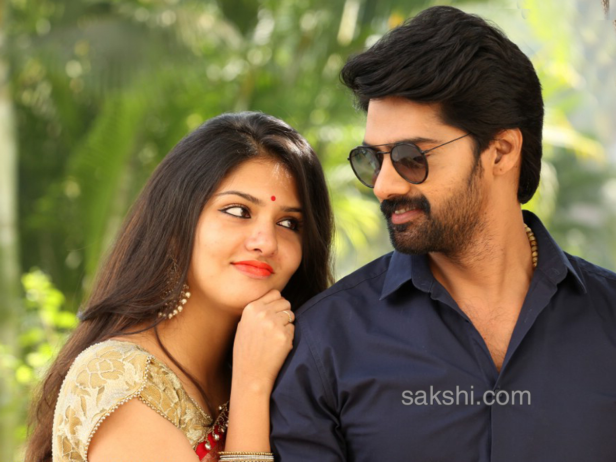 Naveen Chandra And Gayathri Suresh Hero Heroine Teaser  - Sakshi6