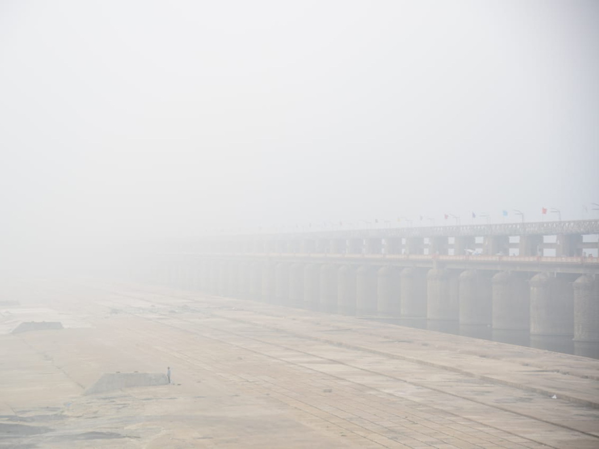 Fog On Vijayawada Photo Gallery - Sakshi11