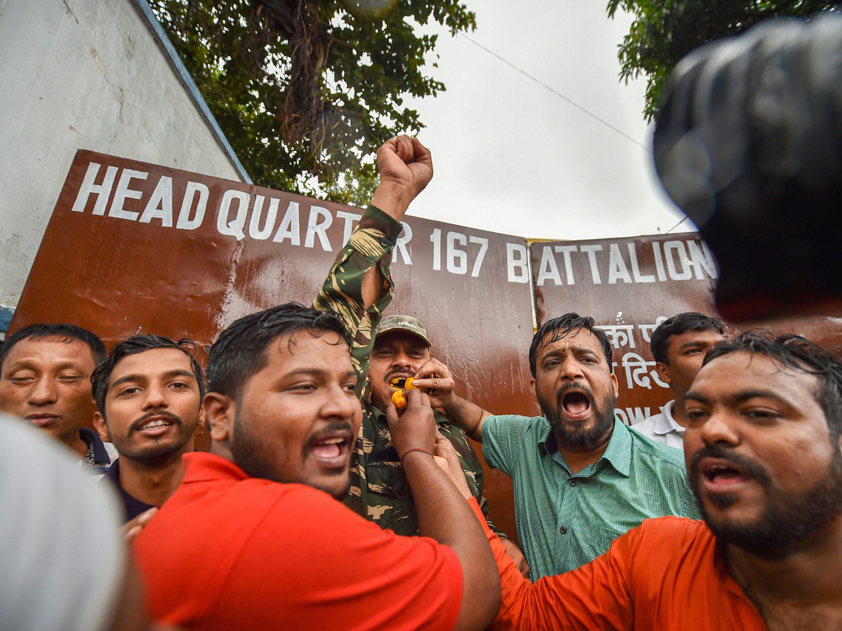 Nation celebrates indian air forces anti terror strikes Photo Gallery - Sakshi8